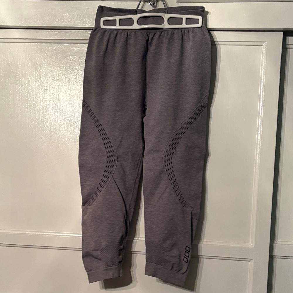 Lorna Jane Gray Leggings